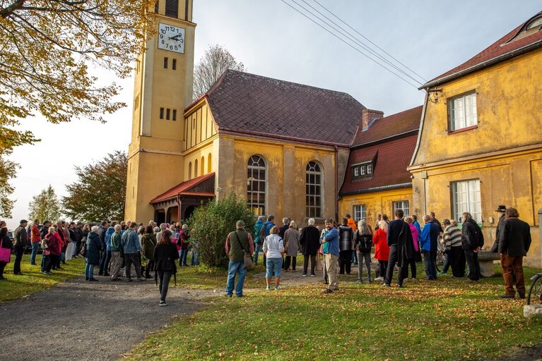 Sváťova lavička odhalena